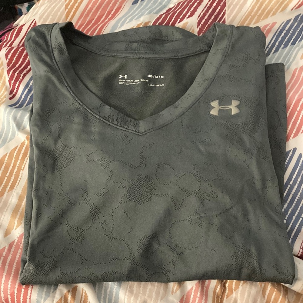 Under Armour heat gear womens top (M)